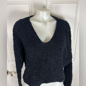 Free People women’s black v neck cotton pop corn knit crop sweater size medium